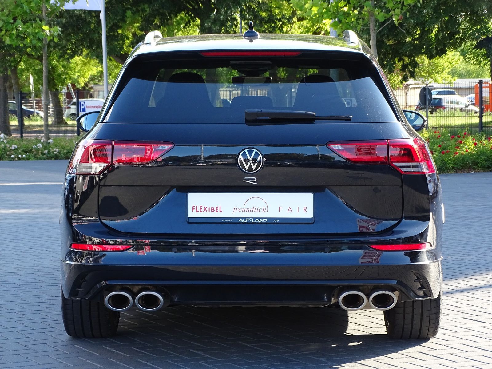 Volkswagen Golf VIII Variant 2.0 TSI R 4Motion LED Navi ACC foto 4