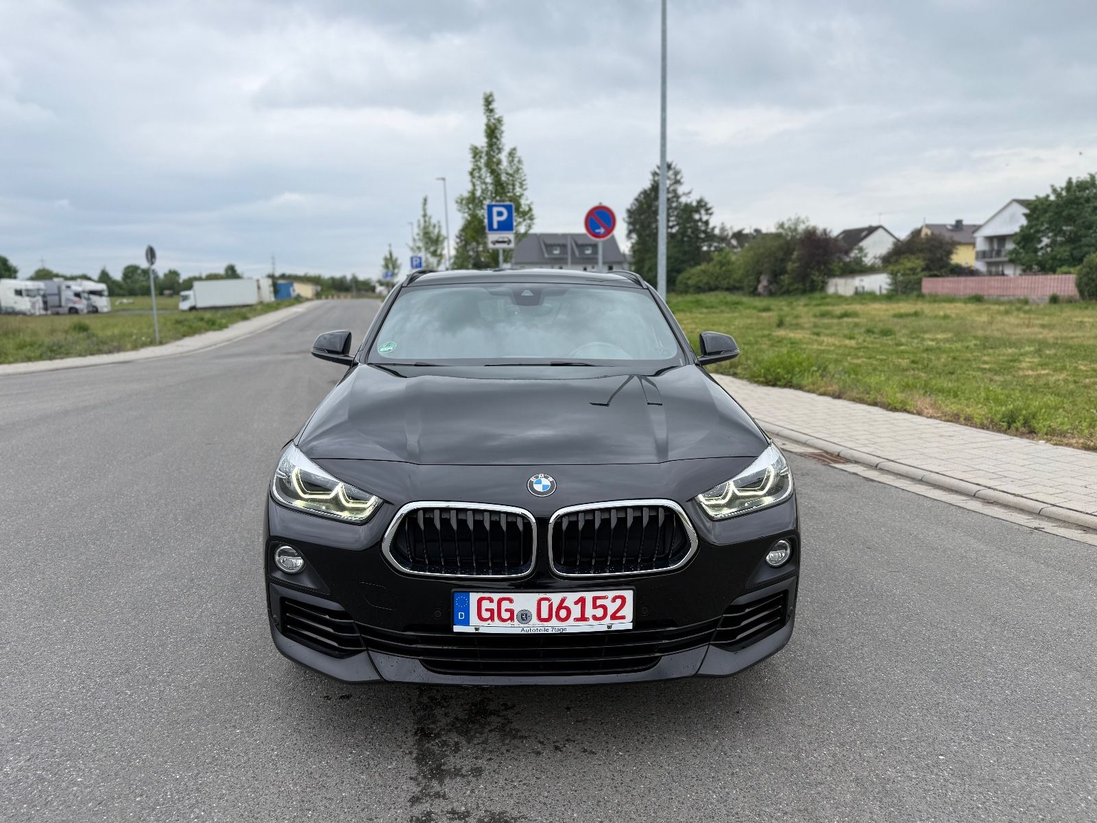 BMW X2 sDrive 18 i *SPORTSITZE+KAMERA+NAVI+18"ZOLL* foto 10