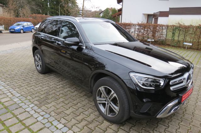 Mercedes-Benz GLC 300 de 4Matic PANO*Distronic*Leder*LED*AHK*