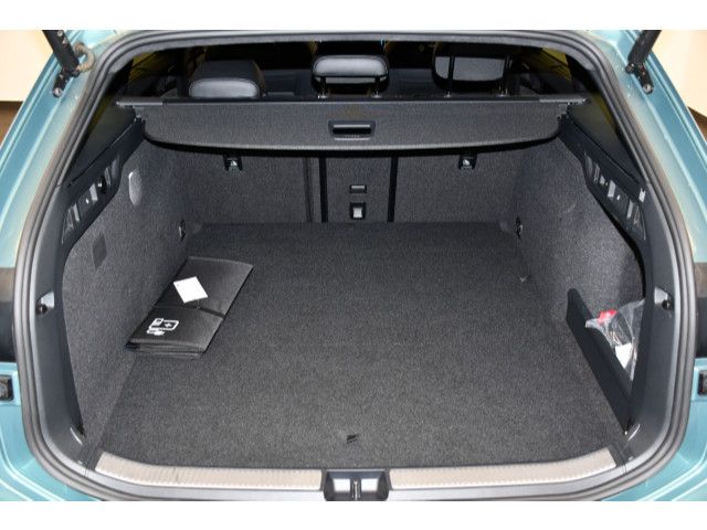 Volkswagen Passat Variant - Bild 13