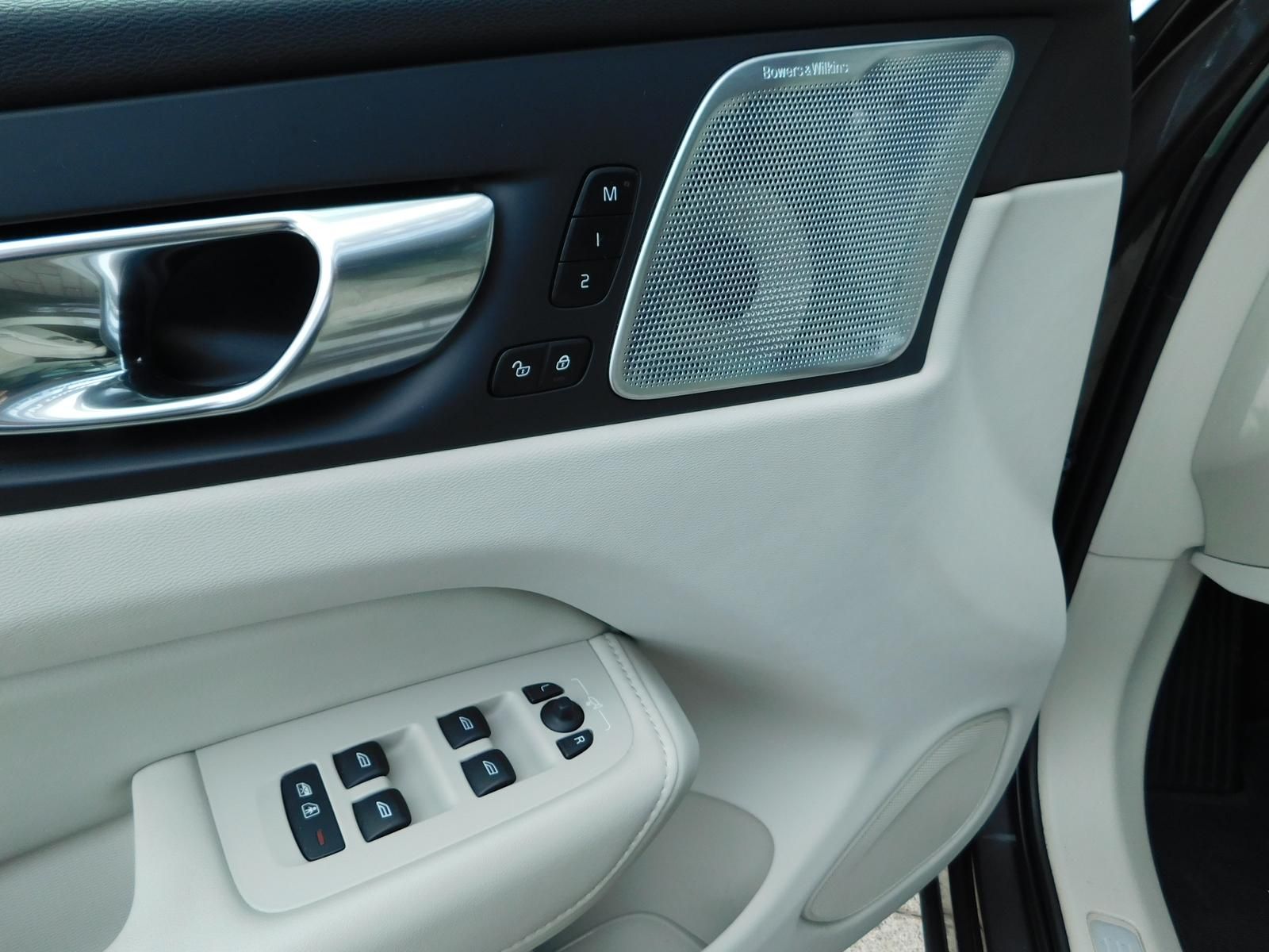 Fahrzeugabbildung Volvo B5 D AWD Ultimate Bright