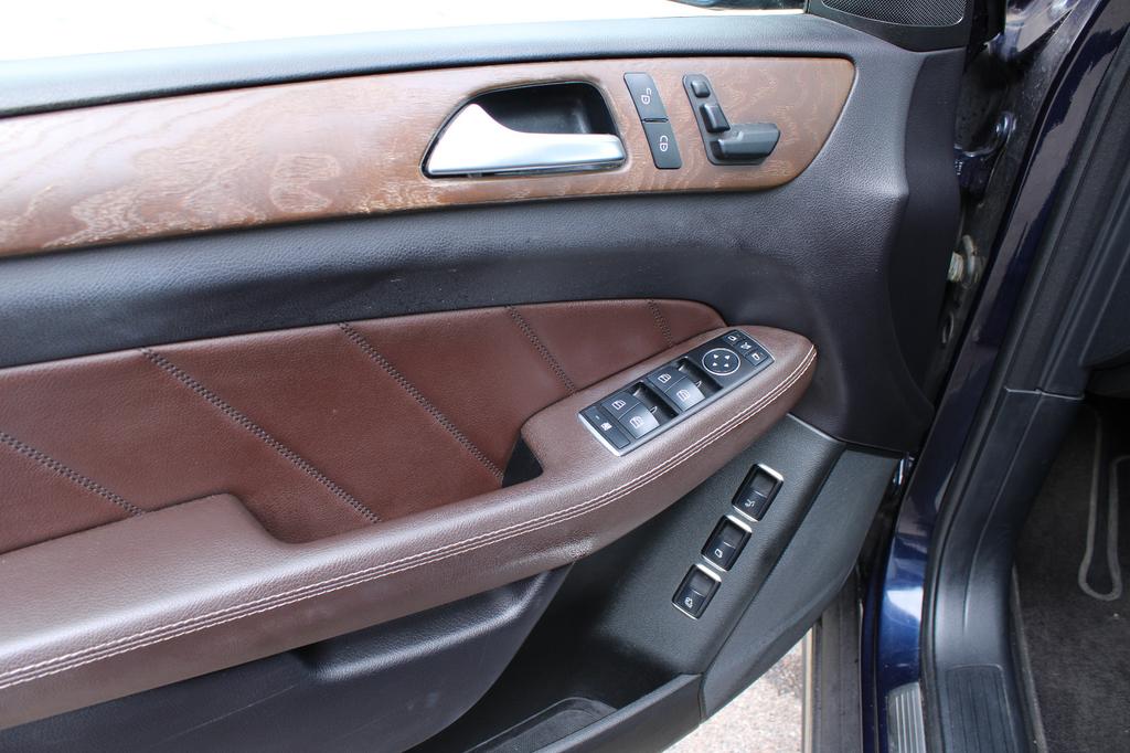 Mercedes-Benz GL 400