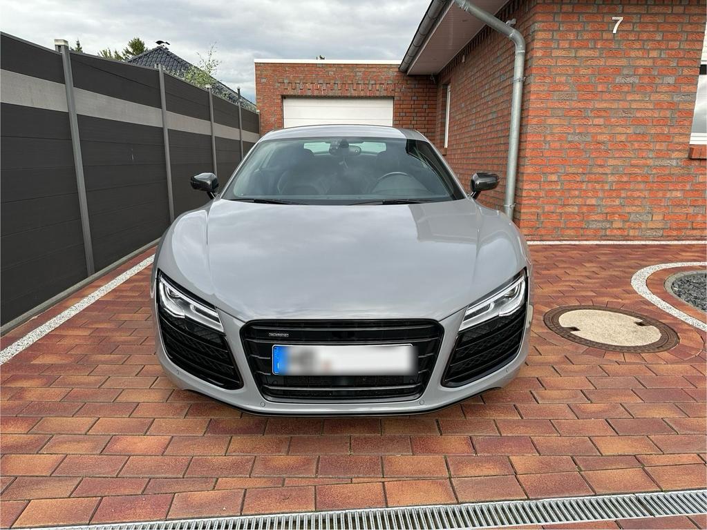 Audi R8