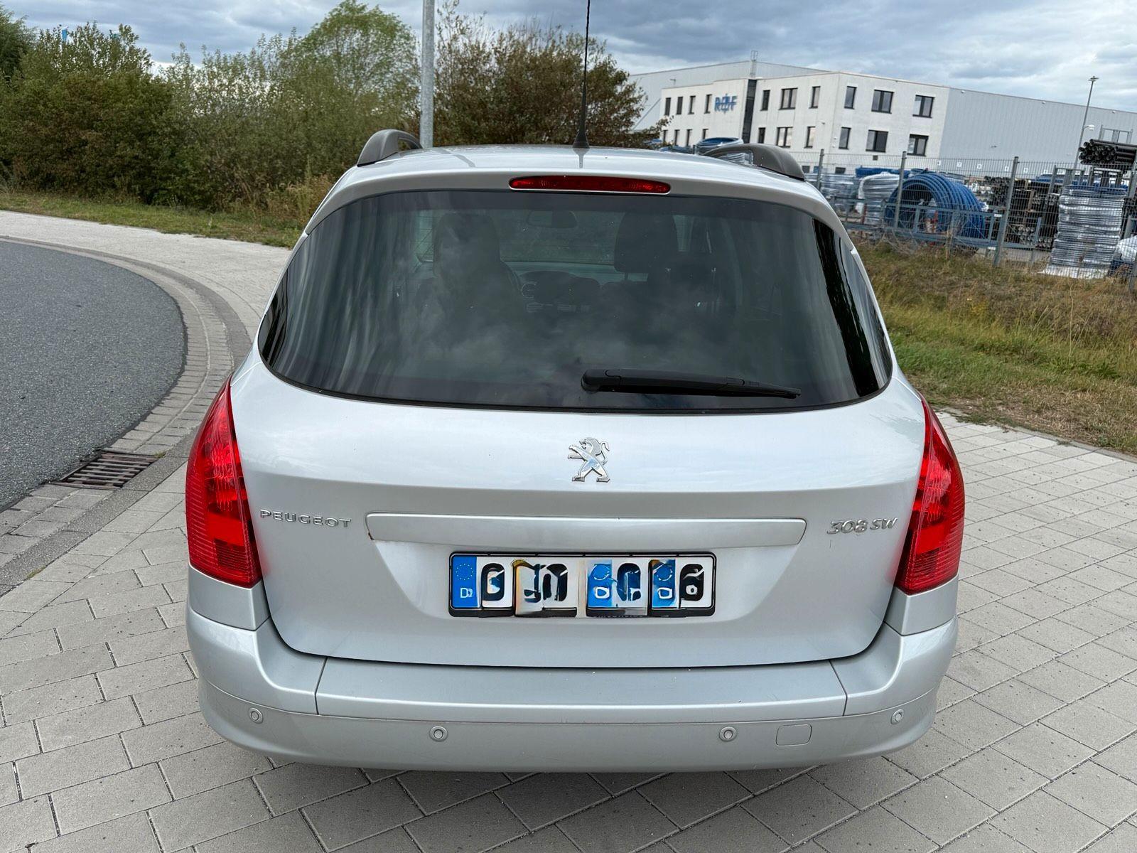 Peugeot 308 2014 — photo 15