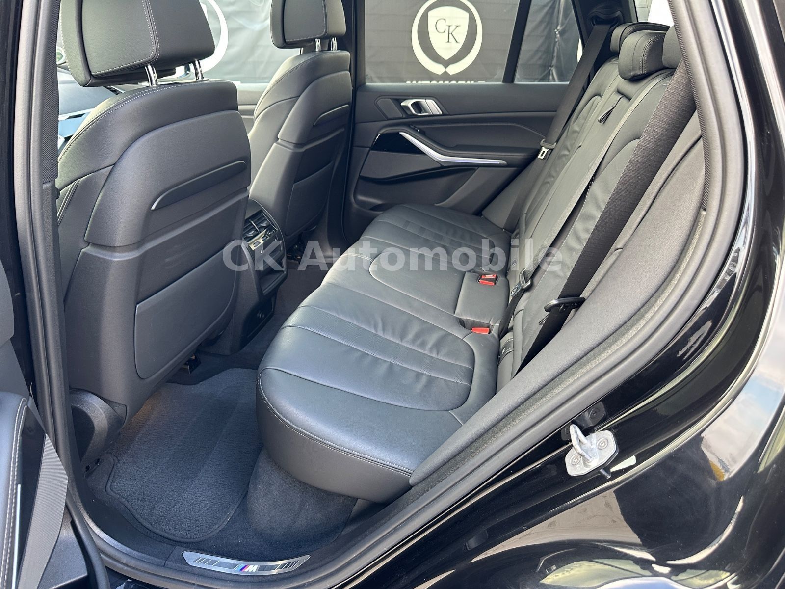 Fahrzeugabbildung BMW X5 xDrive 30d MSport/22Zoll/HeadUp/Pano/360°/AHK