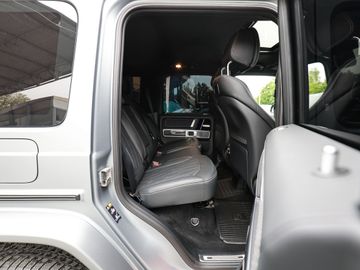 Mercedes G 400 - 8