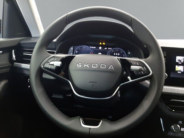 Fahrzeugabbildung Skoda Kamiq Selection 1.5TSI DSG Matrix LED AHK Kamera