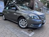 Mercedes-Benz B200 BI-XENON SITZHZG. NAVI PARK-ASSIST ALU PDC - gebrauchte Mercedes-Benz B 200 aus dem Jahr 2013