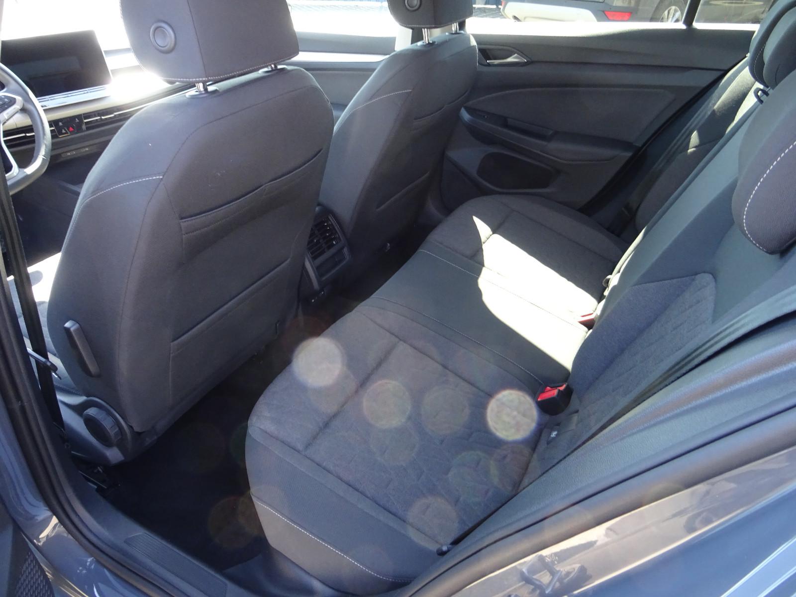 Volkswagen Golf VIII Lim. Life 1.5 eTSI LED Navi PDC Temp., миниатюра 8