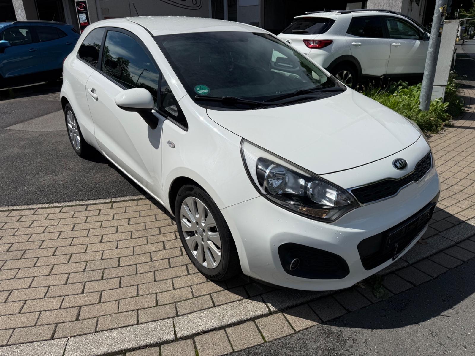 Kia Rio Dream Team  Klimaaut.,PDC,SHZ,Tüv