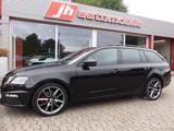 Skoda Octavia Combi RS 4x4 2.0 TDI 1.Hand*AHK*8-fach