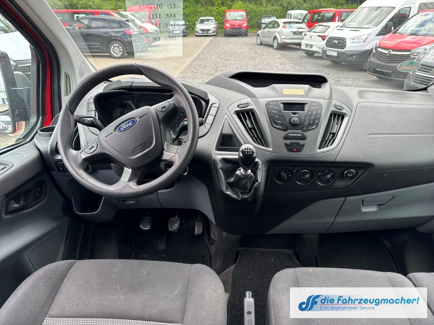 Fahrzeugabbildung Ford Transit Custom Kombi 300 L1 2.2 TDCi *8409