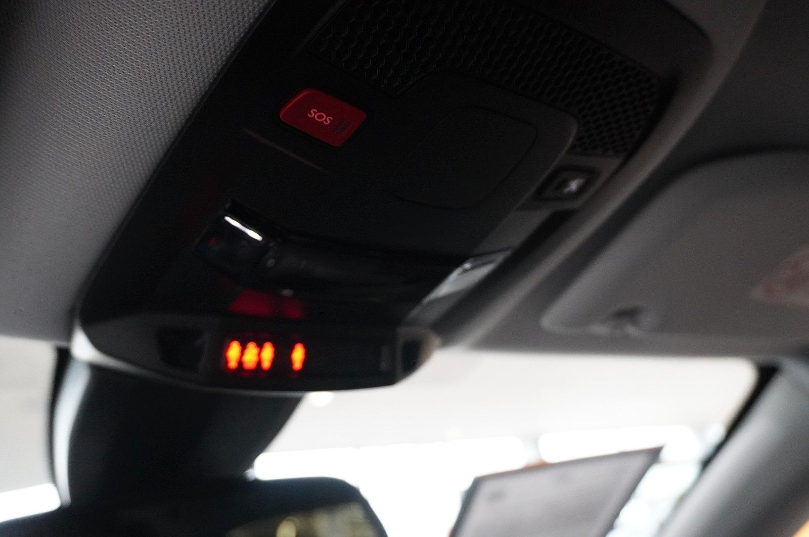 Fahrzeugabbildung Peugeot 508 SW 1.2T ALLURE PACK NAVI/LED/KAMERA/SHZ/VIRT