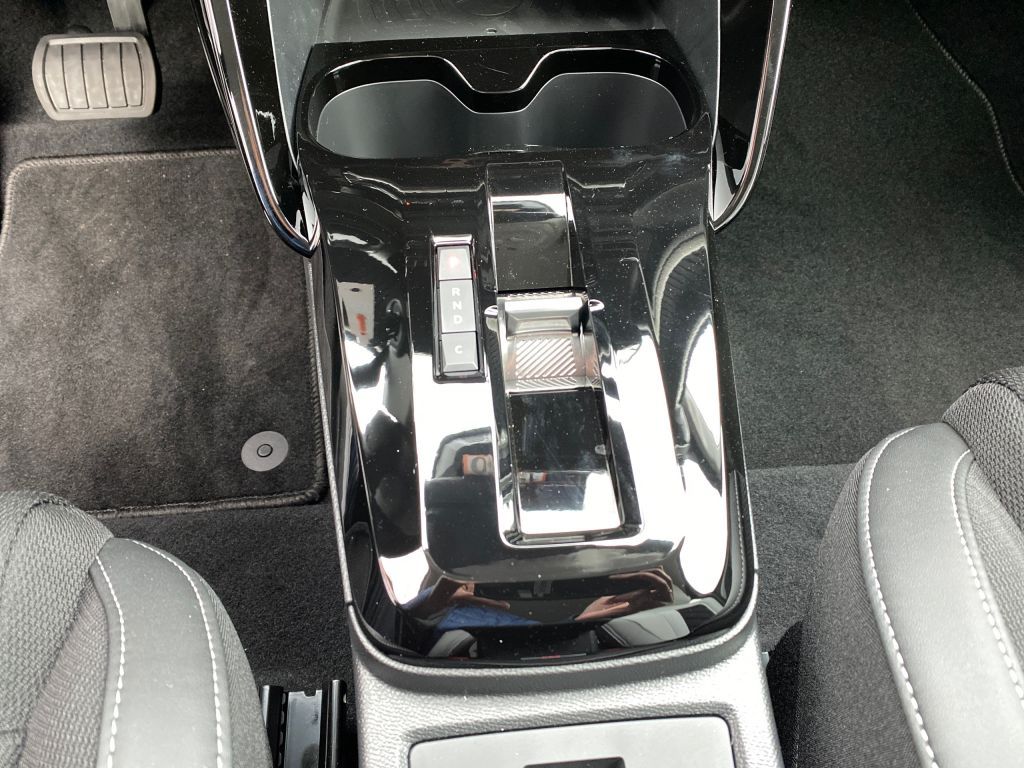 Fahrzeugabbildung Citroën e-C3 Aircross MAX *Winter-Paket*