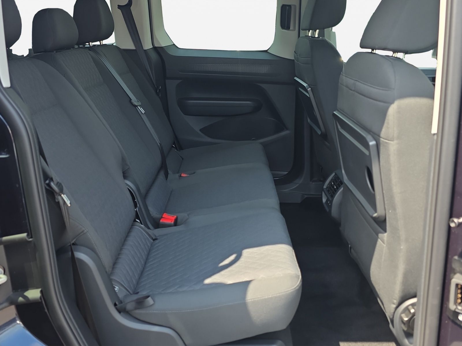 Volkswagen Caddy - Bild 15