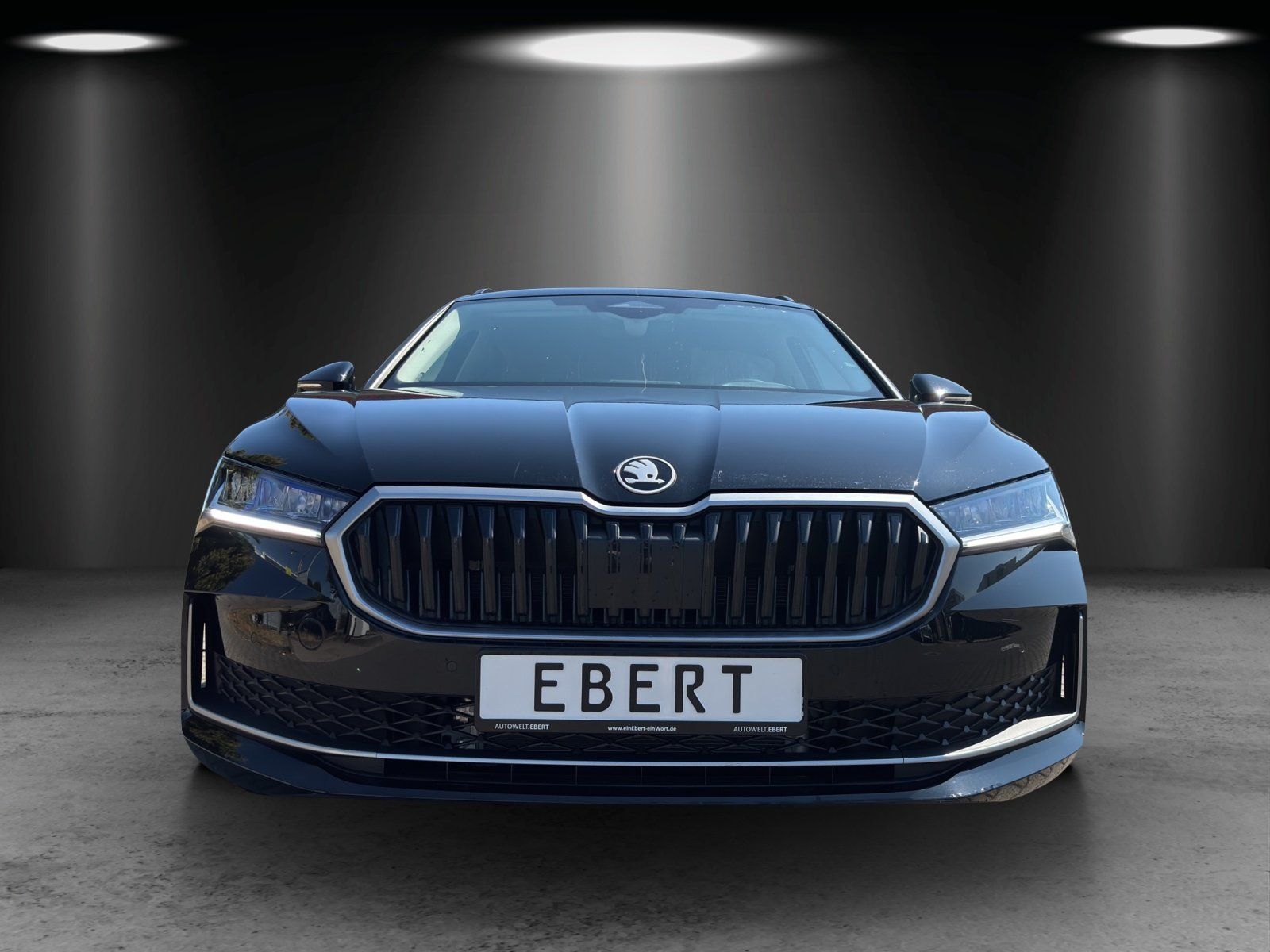Fahrzeugabbildung SKODA Superb Combi Selection 1,5 TSI iV 150 kW DSG