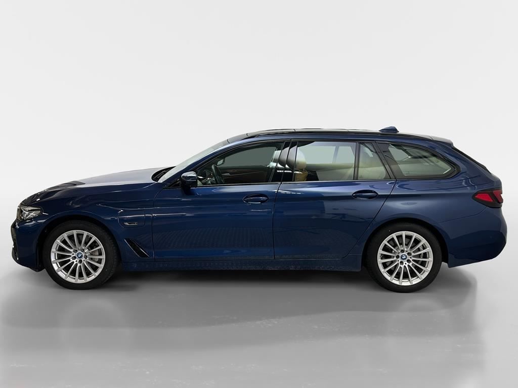 BMW 530e xDrive T. Adapt. LED AHK HUD Pano wenig KM foto 4