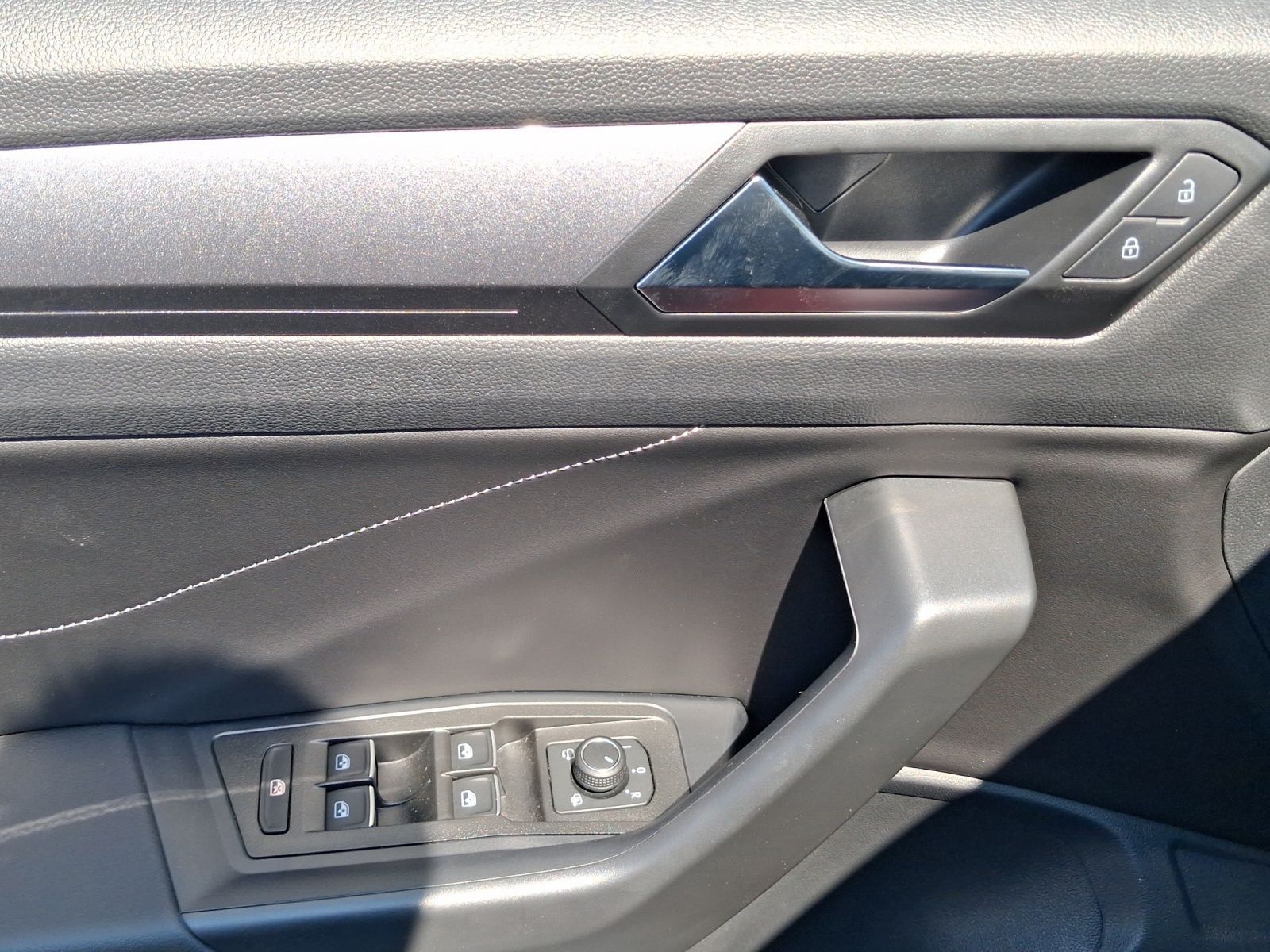 Volkswagen T-Roc - Bild 9