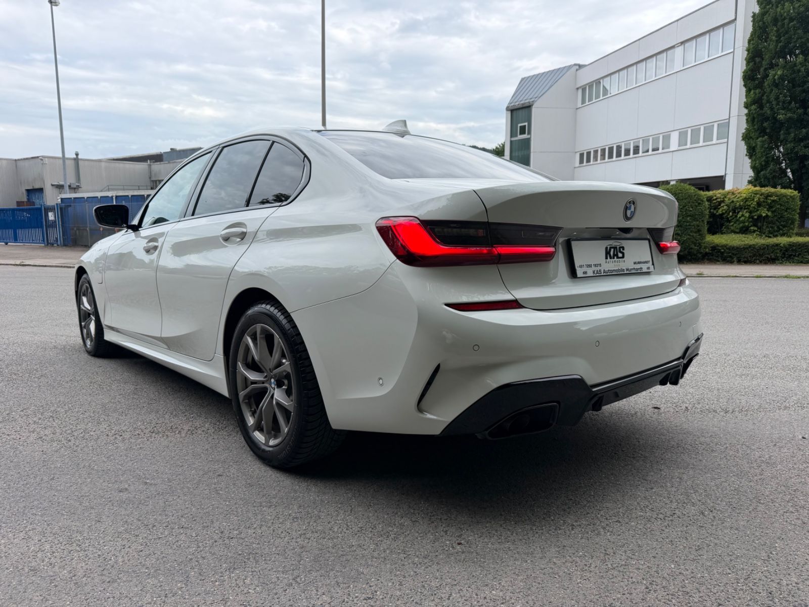 BMW 330e Limo M Sport/LASER/360º/HUD/H&K/eSitze/Memo foto 3