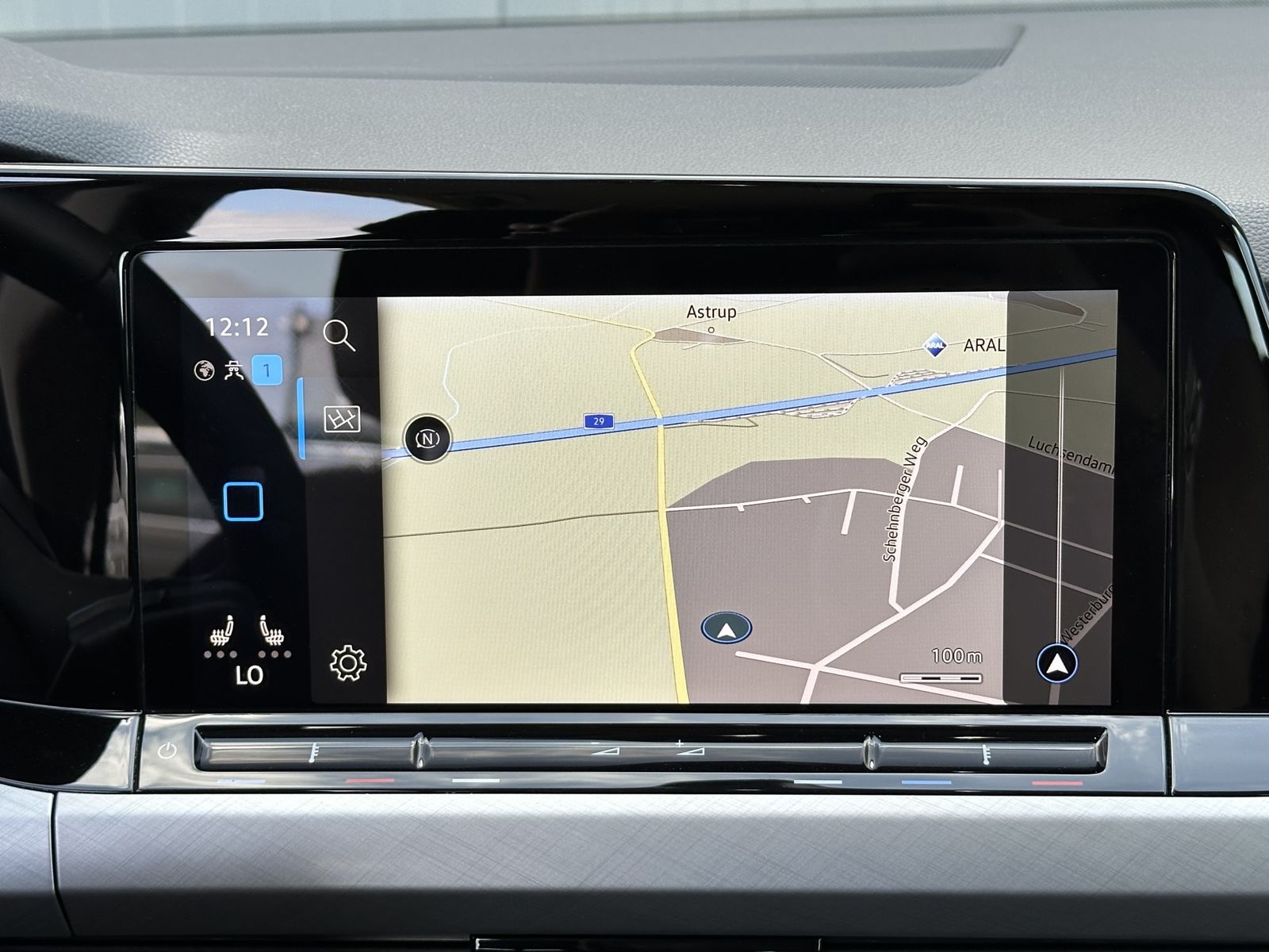 Fahrzeugabbildung Volkswagen Golf 1.5 TSI Life NAV+LED+ACC+CARPLAY+SPURH+EPH