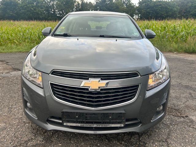 Chevrolet Cruze Hatchback LT