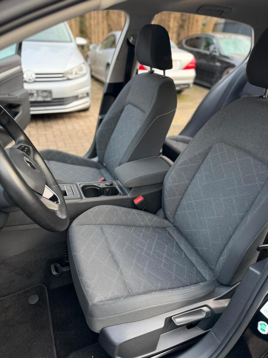 Volkswagen Golf VIII Lim. Life*Navi/Pano/IQ-Light/Kam/SHZ*, миниатюра 15