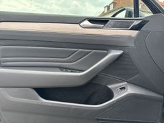 VW Passat Variant 2.0 TDI Elegance 4M Nav Ahk Assis VW Passat Variant 2.0 TDI Elegance 4M Nav Ahk Assis