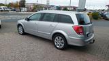 Opel Astra  1.6 Caravan Innovation **SHZ*AHK*KLIMA** - Opel Astra aus 2010: Kombi