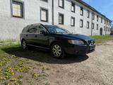 Volvo V70 2.0T Kombi mit vielen Extras !TÜ... - Volvo V70 mit Benzin-Antrieb