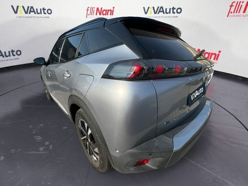 Peugeot 2008 e-2008 GT 100kW imagem 2