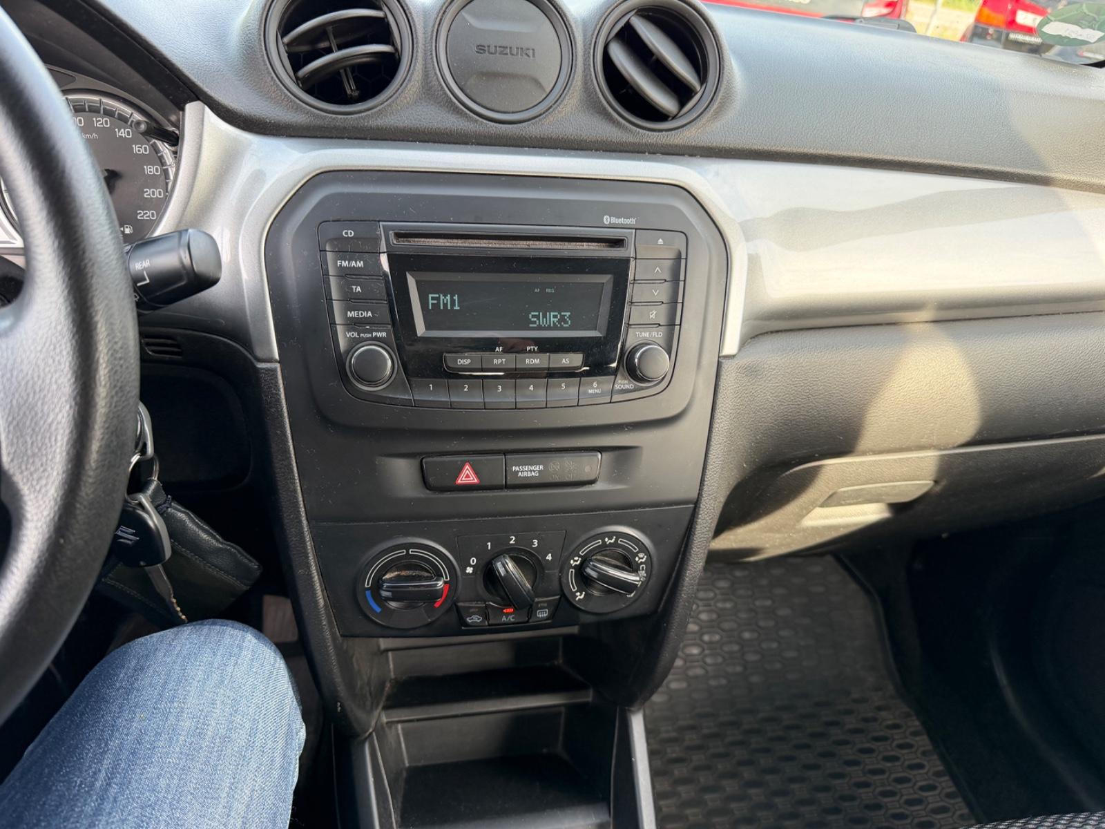 Suzuki Vitara 1.6 Comfort 4x4 *Anhängerkupplung*TÜV Neu