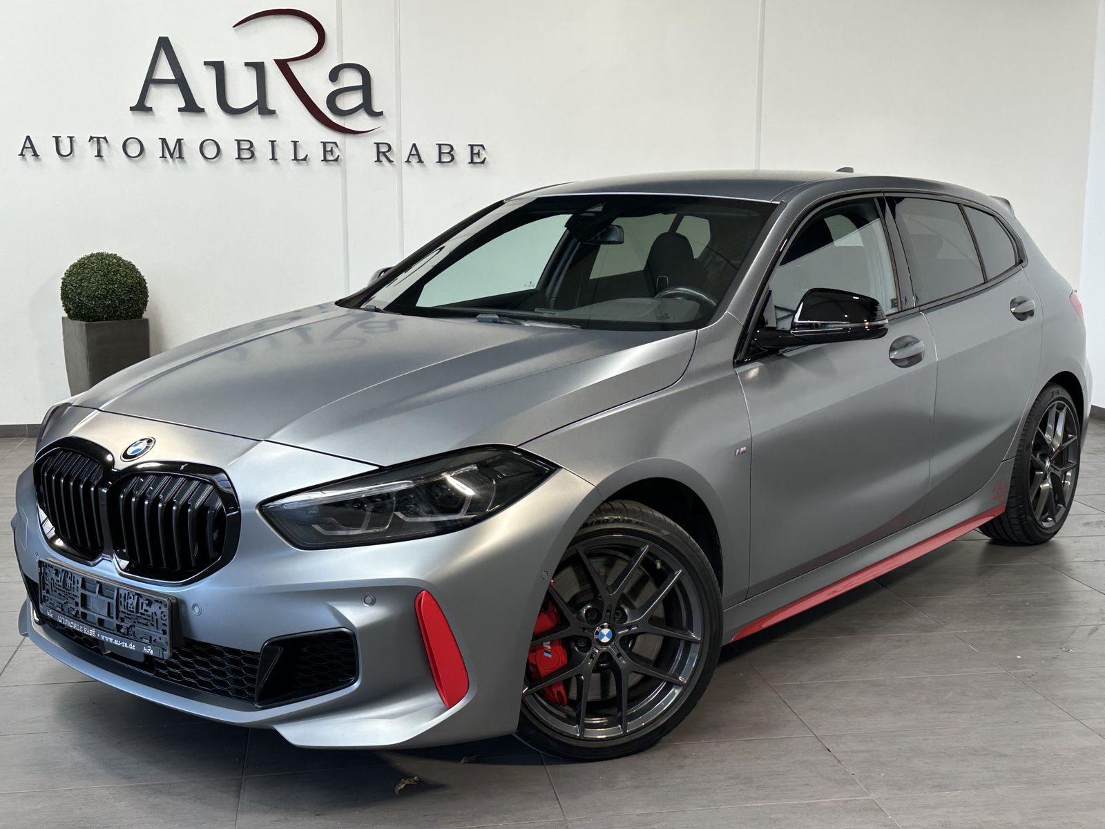 Fahrzeugabbildung BMW 128ti 5-Türer Individual NAV+LED+KAMERA+18ZO+VC