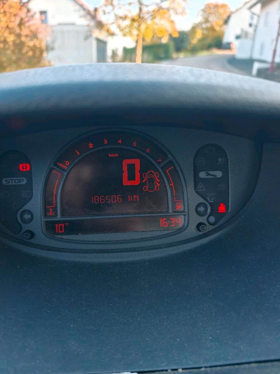 Renault Modus 2005 — photo 8