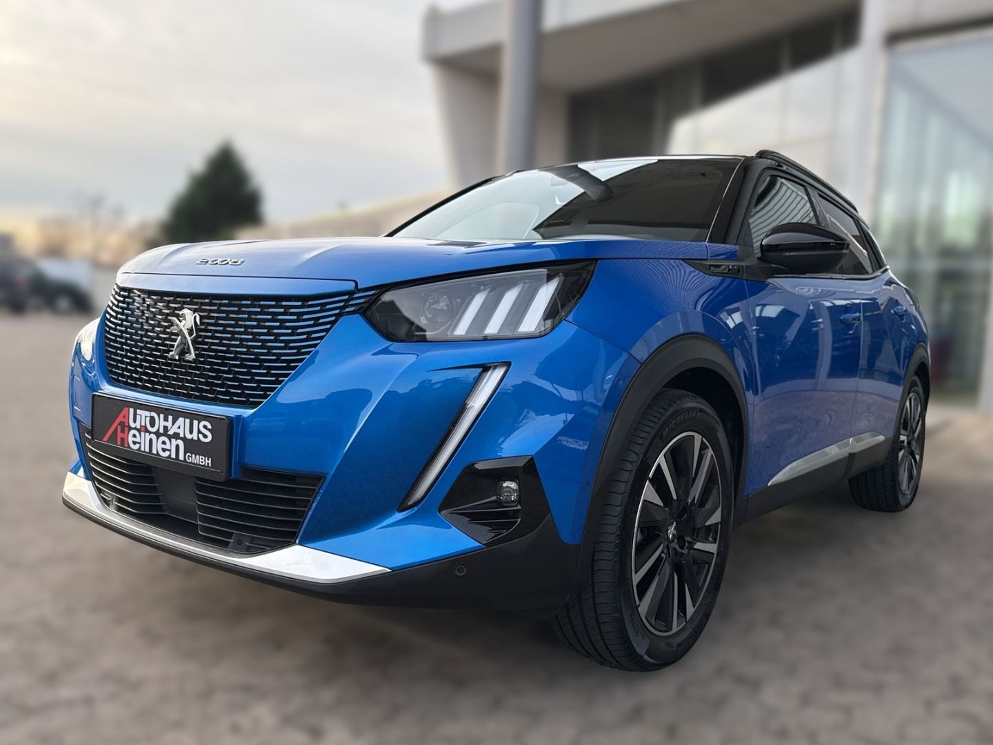 Fahrzeugabbildung Peugeot 2008 e- GT Pack El. Panodach Navi Leder Massages