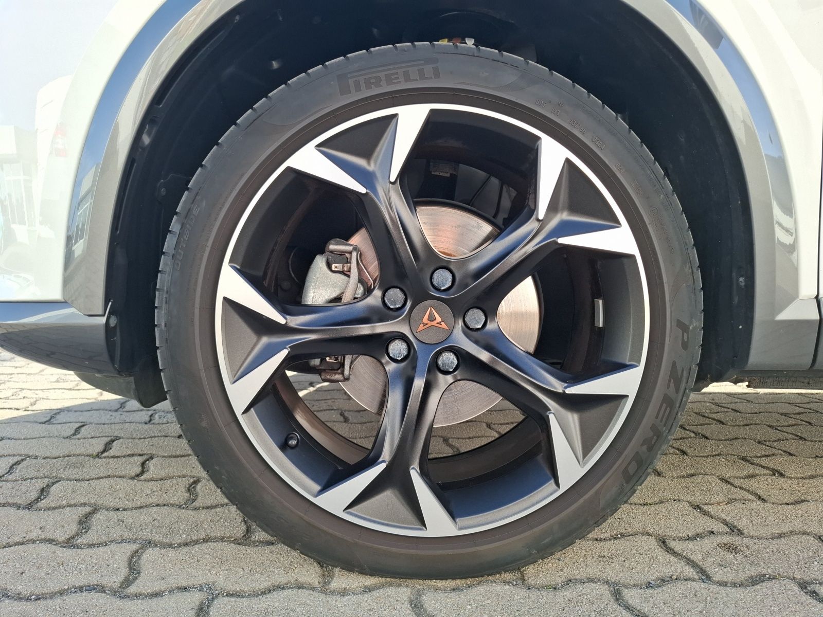 Fahrzeugabbildung CUPRA Formentor TSI DSG LED ACC RFK SH 19"