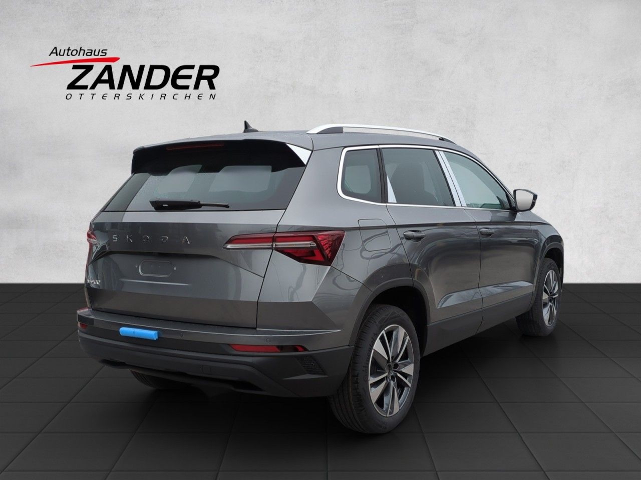 Fahrzeugabbildung SKODA Karoq Selection Style TSI DSG - AHK, Navi, uvm.