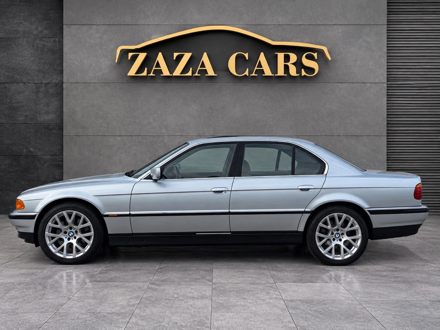 BMW 728i - 193 CV - BVA - ENTRETIEN COMPLET