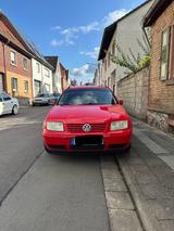 Volkswagen Bora 1.9TDI 85kw Trendline Variant Trendline - Volkswagen Bora: 1.8