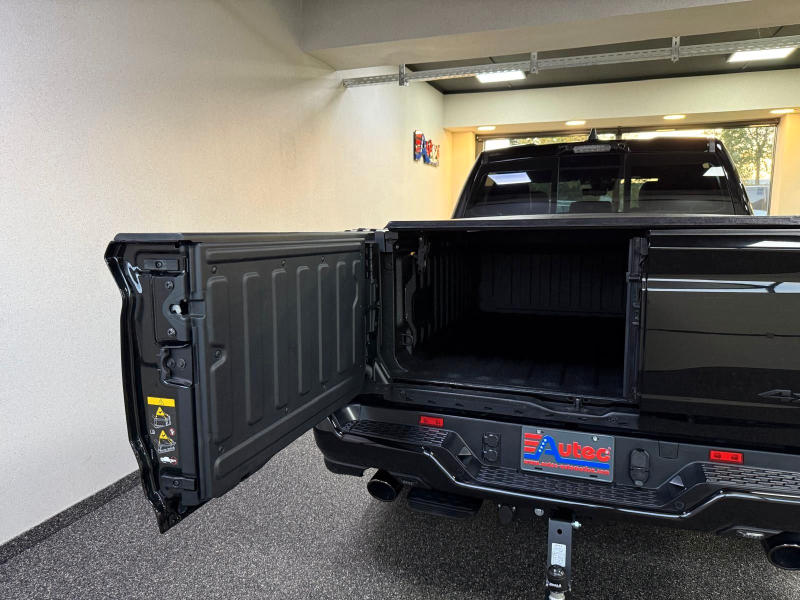 Fahrzeugabbildung Dodge RAM LIMITED HEMI V8-RAMBOX-TAILGATE-SOFORT!!!