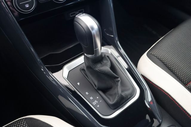 Volkswagen T-Roc Sport Automatik LED ACC Kamera Virtual