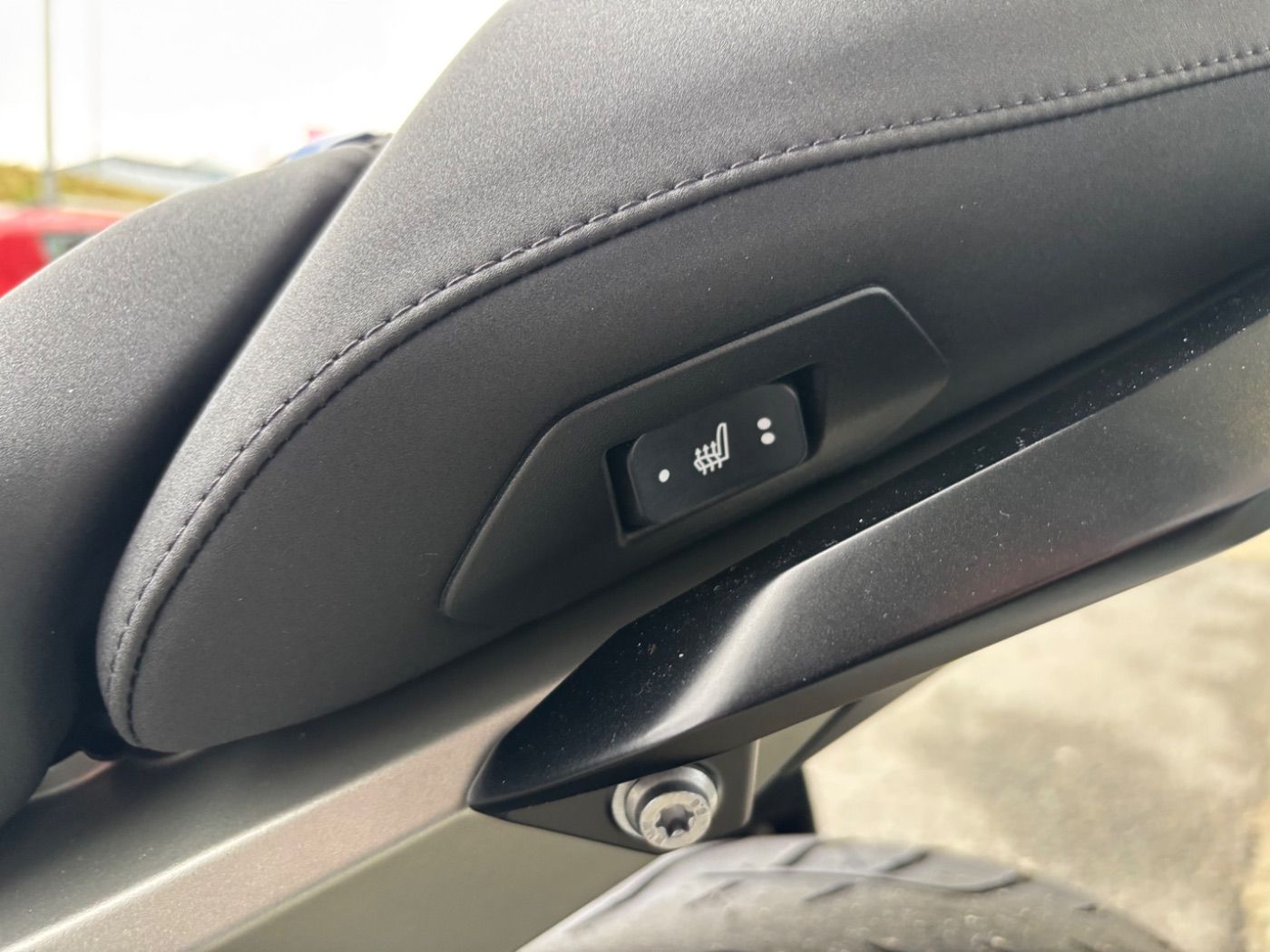 Fahrzeugabbildung BMW R 1300 R Exclusive 3 Pakete