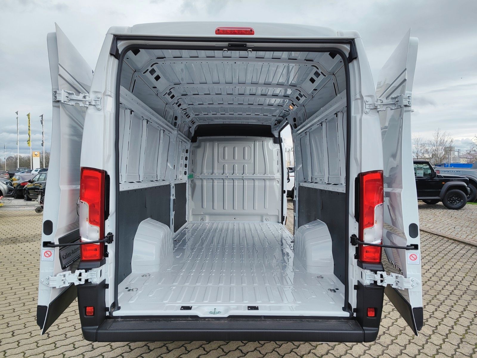 Fahrzeugabbildung Opel MOVANO Kasten L4H2 140PS VERSTÄRKT+KLIMA+BT+270°