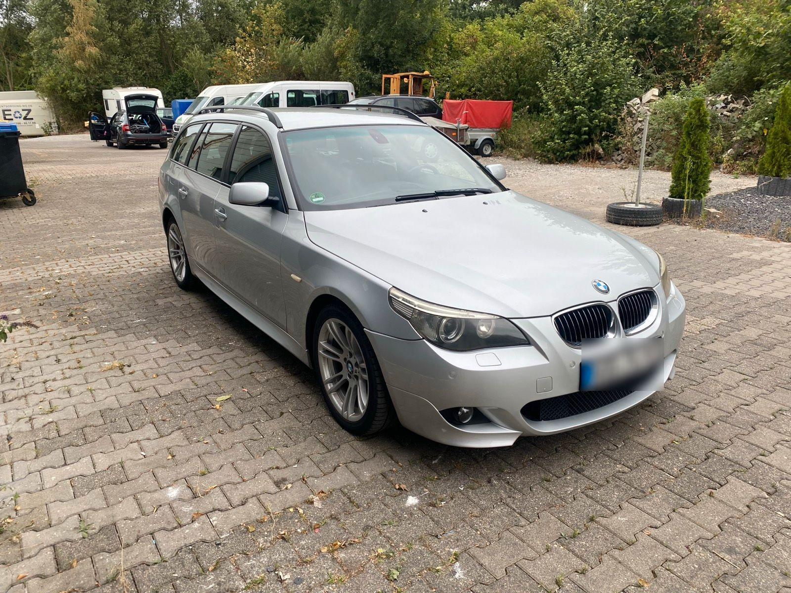 BMW 530 2006 — interior