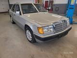 Mercedes-Benz W124 E400, E 420 mit H-Zulassung - Mercedes-Benz E 400 aus 1993