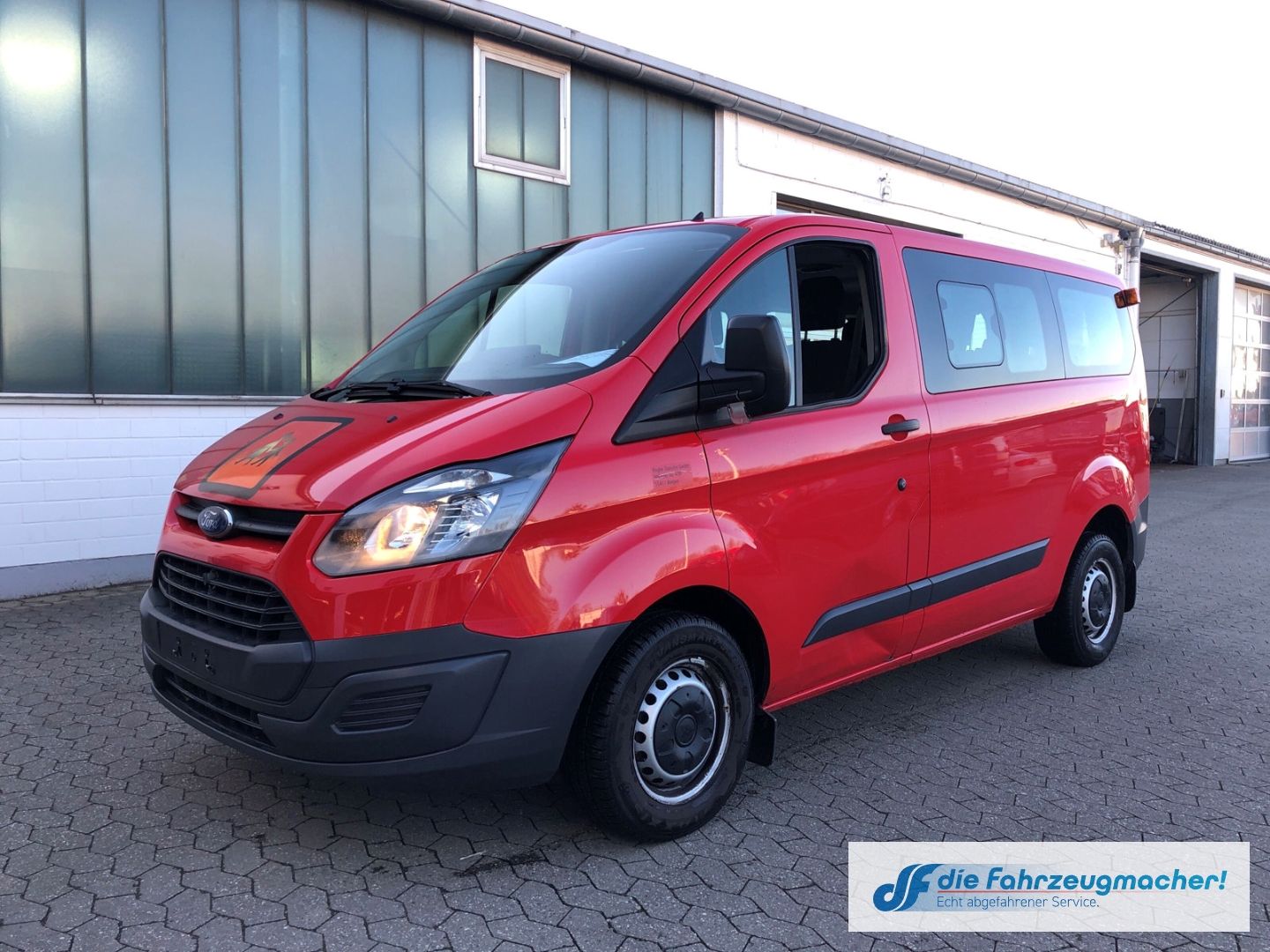 Fahrzeugabbildung Ford Transit Custom Kombi 300 L1 2.2 TDCi *1495