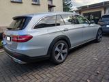 Mercedes-Benz E 220 d 4MATIC T All-Terrain Autom. WideScreen - Mercedes-Benz E 220: 4matic