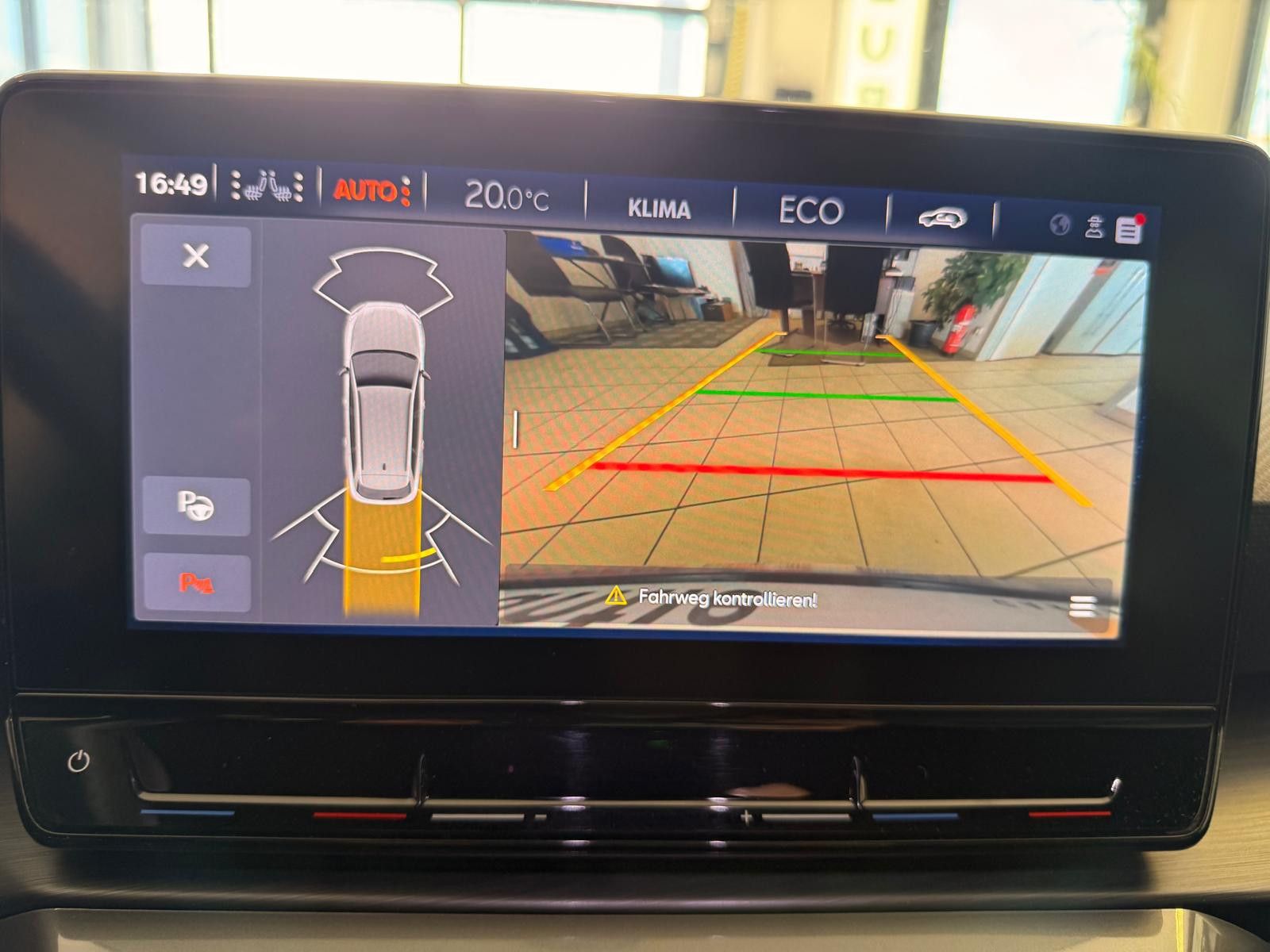Fahrzeugabbildung CUPRA Leon Sportstourer VZ e-Hybrid/AHK/8.FACH BEREIFT