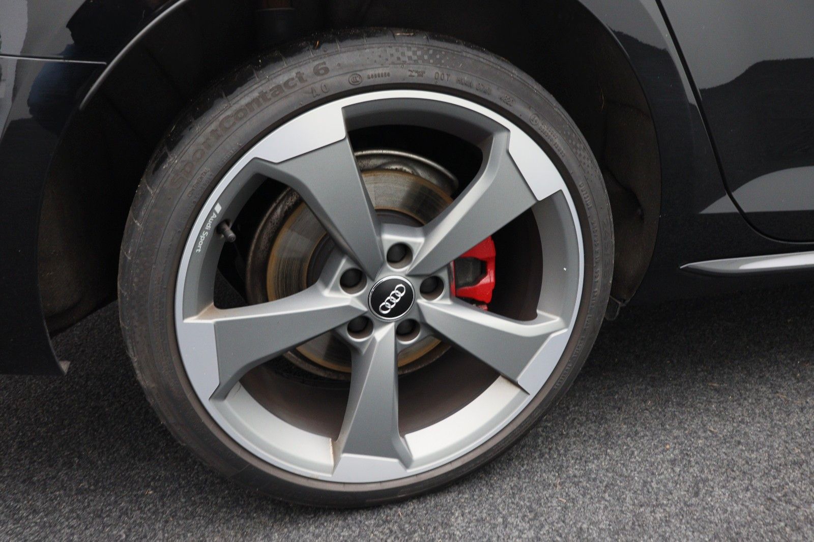 Fahrzeugabbildung Audi A4 Avant 2.0 quattro sport S-Line 19"  Rotor