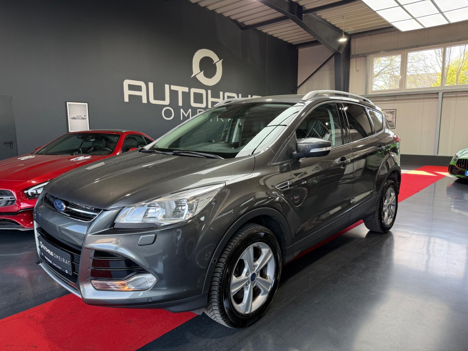 Ford Kuga Titanium 4x4 R-Kamera/Automatik/Keyless/Nav