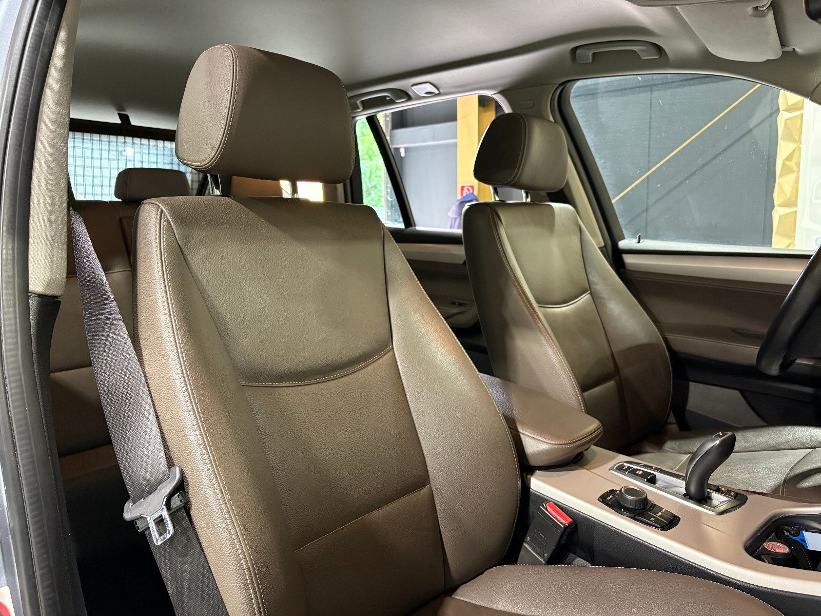 Fahrzeugabbildung BMW X3 xDrive 30 d/TEMPOMAT/SHZ/PDC/KLIMA/VOLLEDER